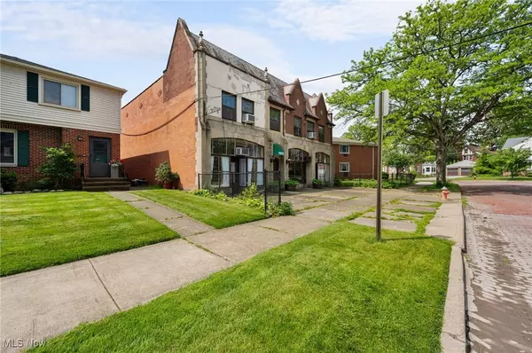 Cleveland, OH 44107,16903 Fischer RD