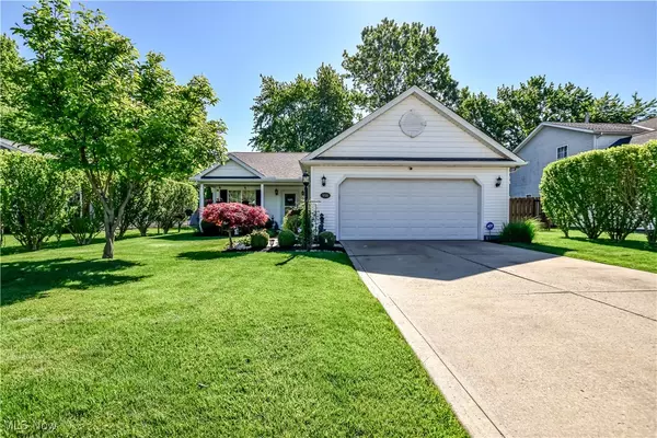 956 Lake Terrace DR, Painesville, OH 44077