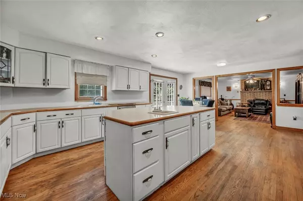Moreland Hills, OH 44022,4000 Wiltshire RD