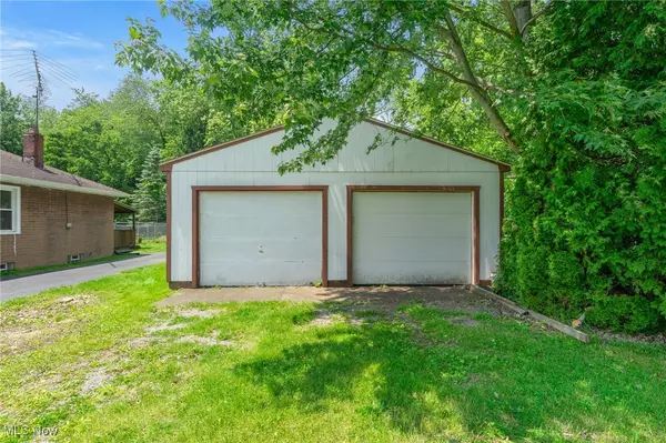 Hubbard, OH 44425,626 Jones ST