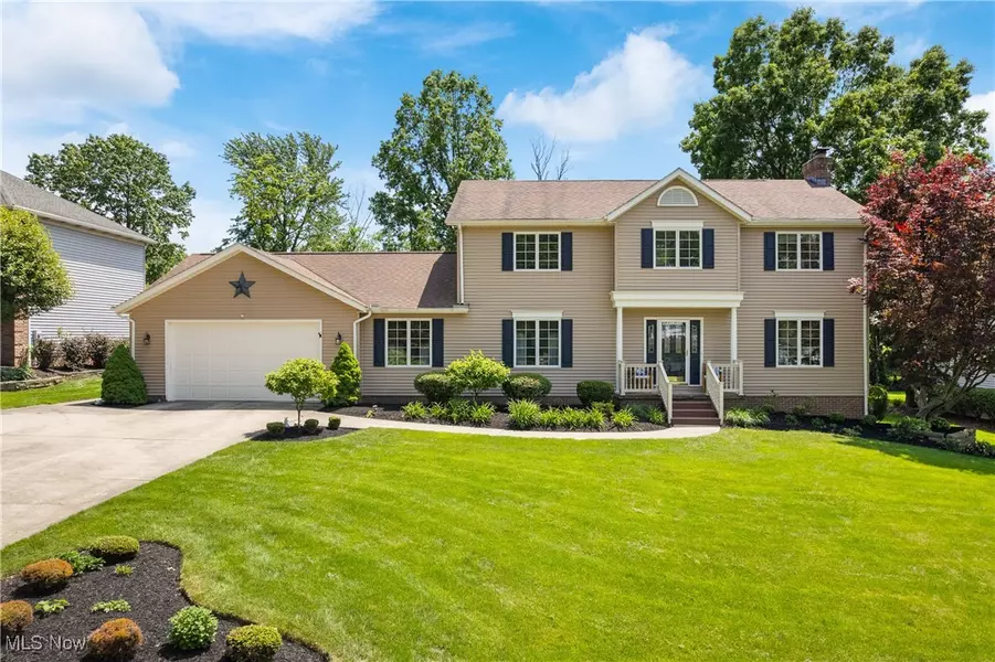 145 Cheltenham LN, Munroe Falls, OH 44262