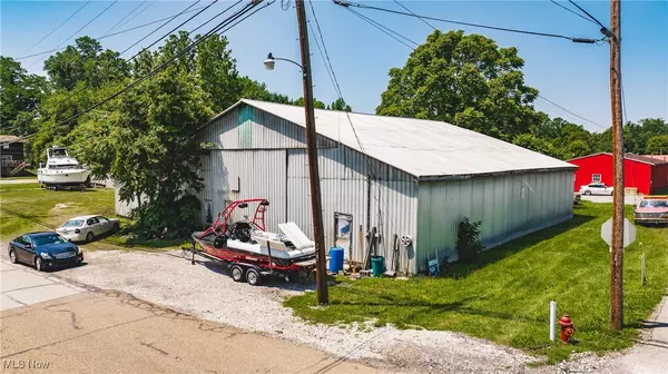 Williamstown, WV 26187,200 Dodge AVE