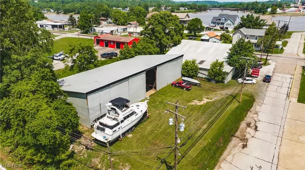 Williamstown, WV 26187,200 Dodge AVE