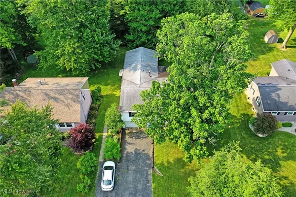 Warren, OH 44484,7939 & 7941 Cherry Hill DR NE