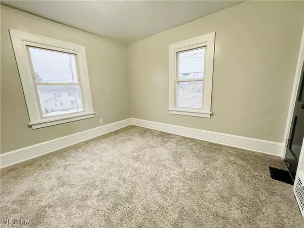 Canton, OH 44708,2511 4th ST NW