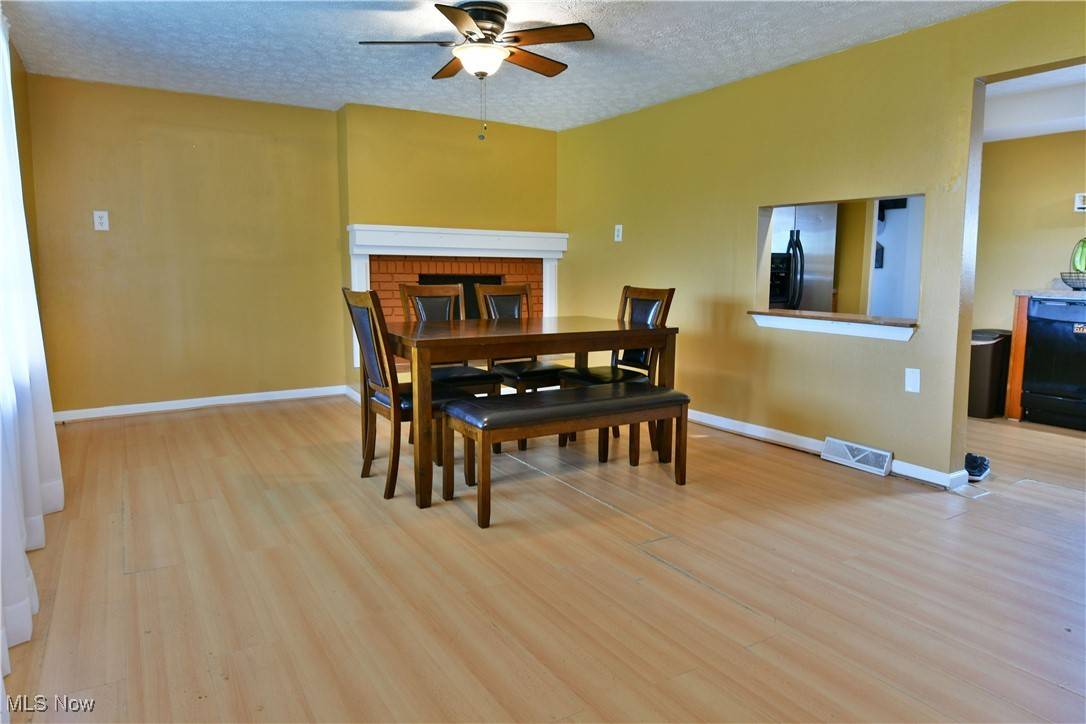 Hubbard, OH 44425,895 Elmwood DR