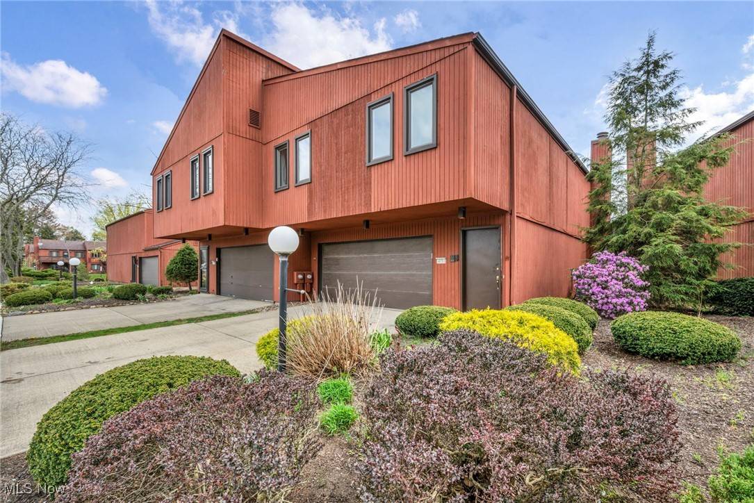 North Ridgeville, OH 44039,32751 Brookstone LN