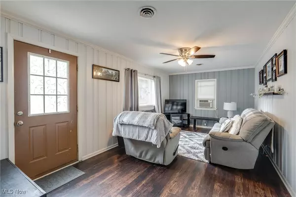 Navarre, OH 44662,123 Define CT NE