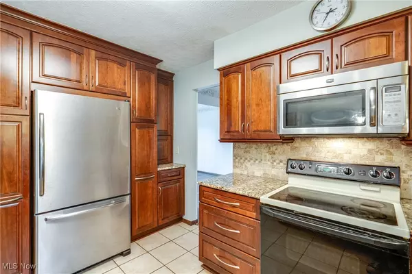 North Ridgeville, OH 44039,6690 Nicoll DR