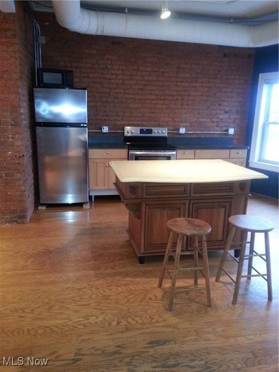 Cleveland, OH 44102,1401 W 75th ST #D