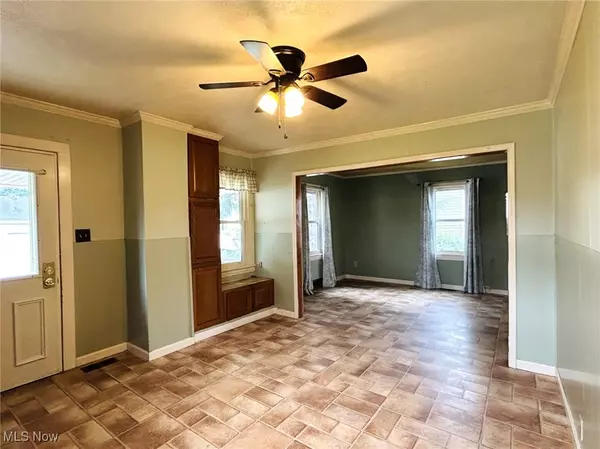 Wellsburg, WV 26070,2328 Commerce ST