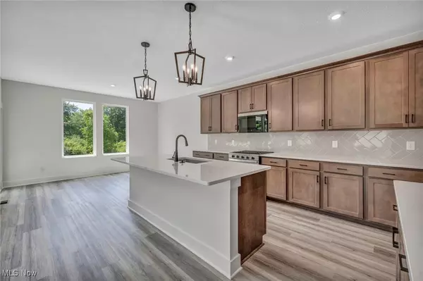 Brunswick, OH 44212,2091 Glenmont DR