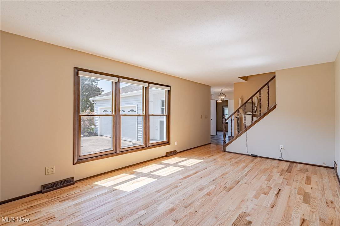 Chagrin Falls, OH 44023,8150 Stoney Brook DR