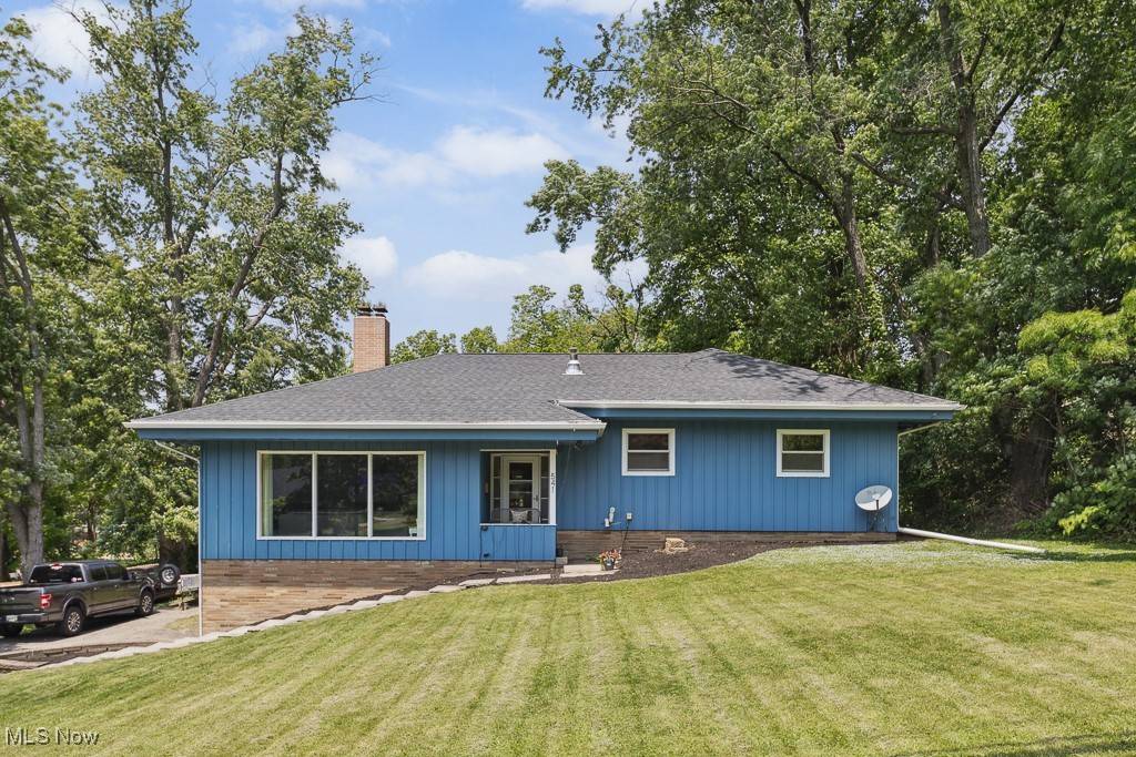 541 Glenwood ST SW, North Canton, OH 44720