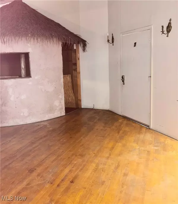 Cleveland, OH 44103,1066 E. 62nd ST #7