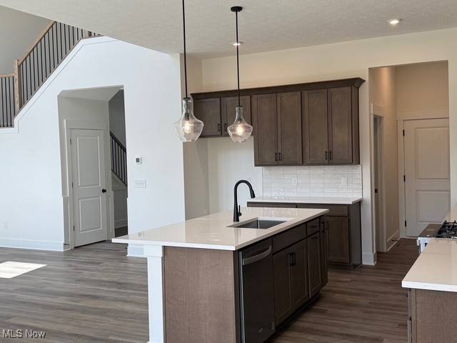 Westlake, OH 44145,4352 Palomar LN