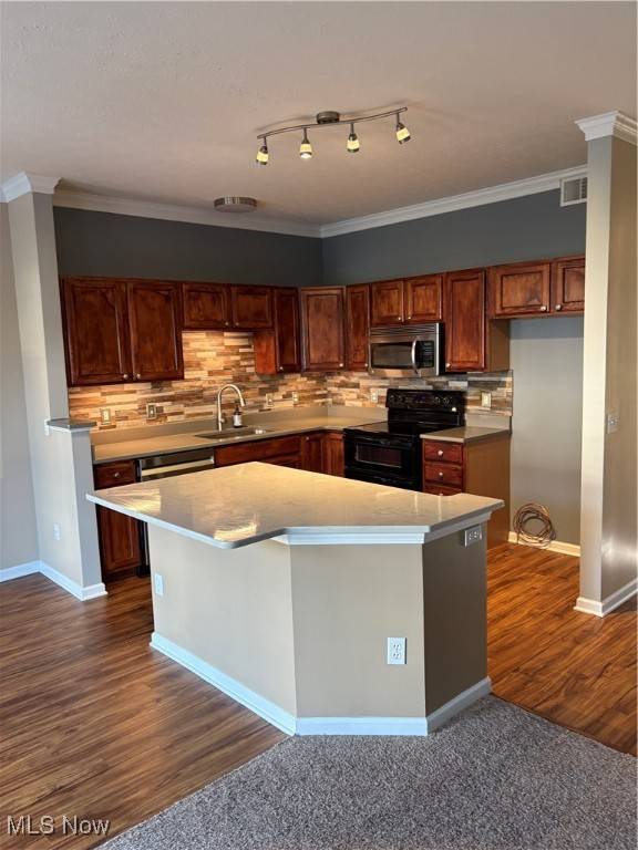 Berea, OH 44017,104 Marble CT