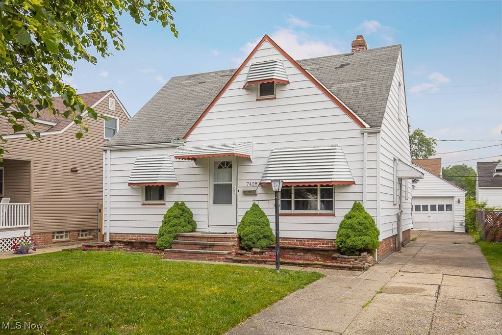 7428 Ira AVE, Brooklyn, OH 44144