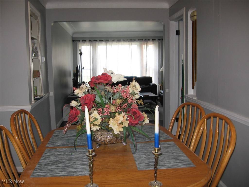 South Euclid, OH 44121,4106 Colony RD