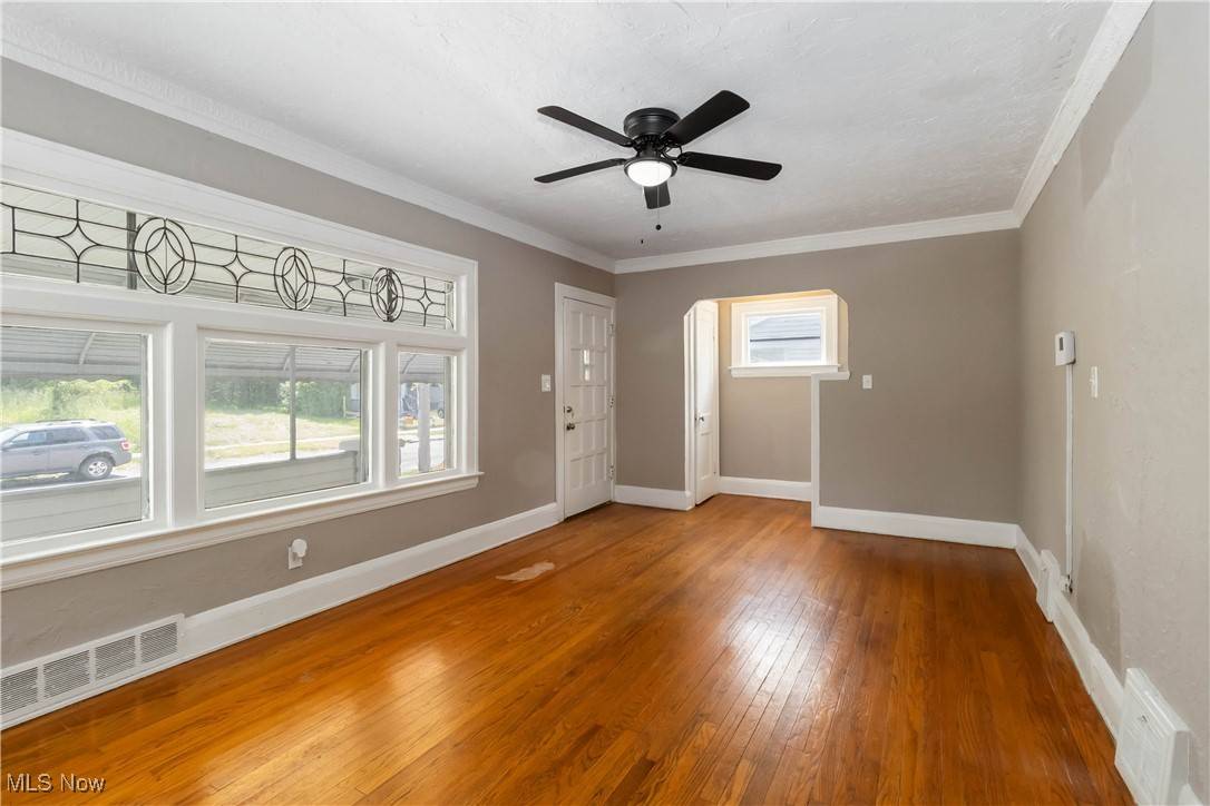 Cleveland, OH 44120,3338 E 130th ST