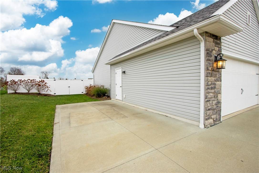 Smithville, OH 44677,123 moss CRK