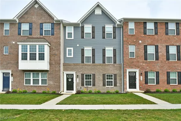 1134 Bean LN, Akron, OH 44313
