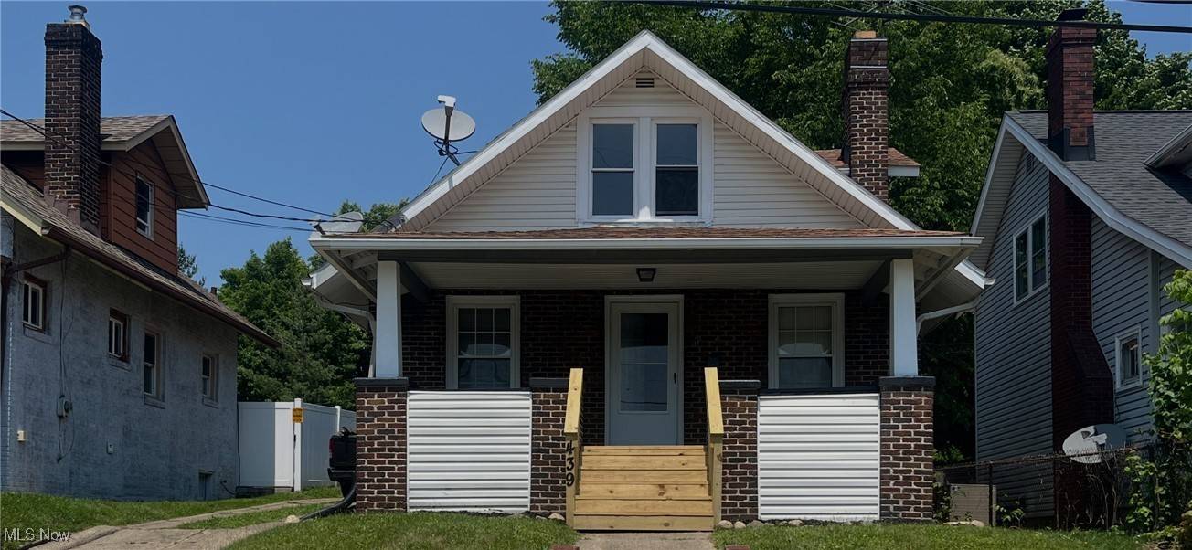 439 Birchwood AVE, Akron, OH 44310