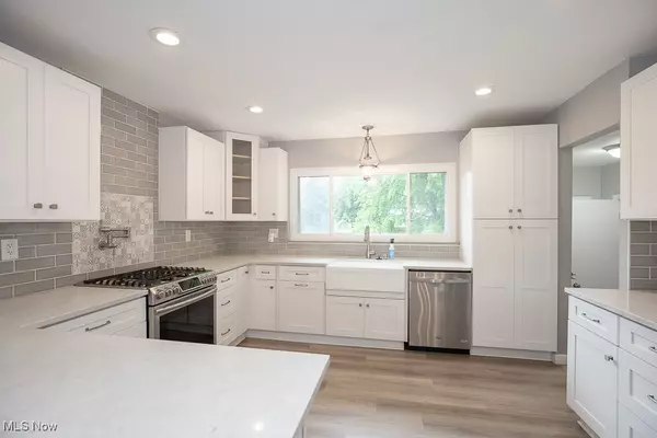 Seven Hills, OH 44131,2611 E Pleasant Valley RD