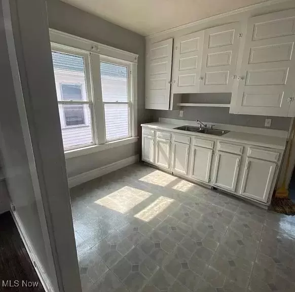 Cleveland, OH 44108,474 E 128th ST