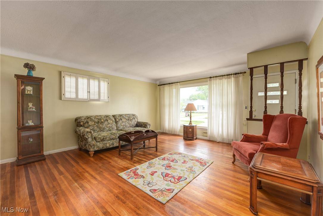 Parma, OH 44130,10630 Deborah DR