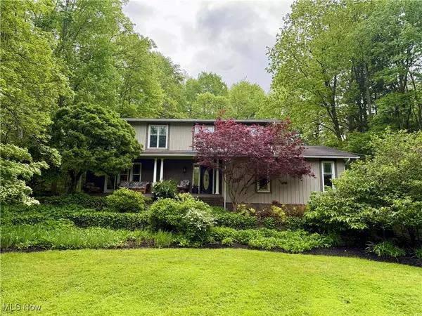 15217 Fox RUN, Chagrin Falls, OH 44022
