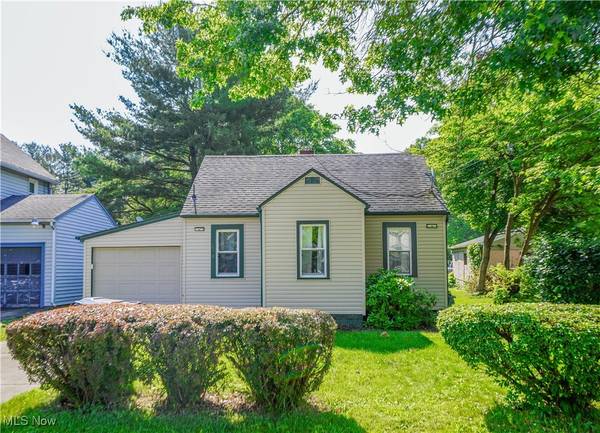 9588 Chestnut AVE SE, East Sparta, OH 44626
