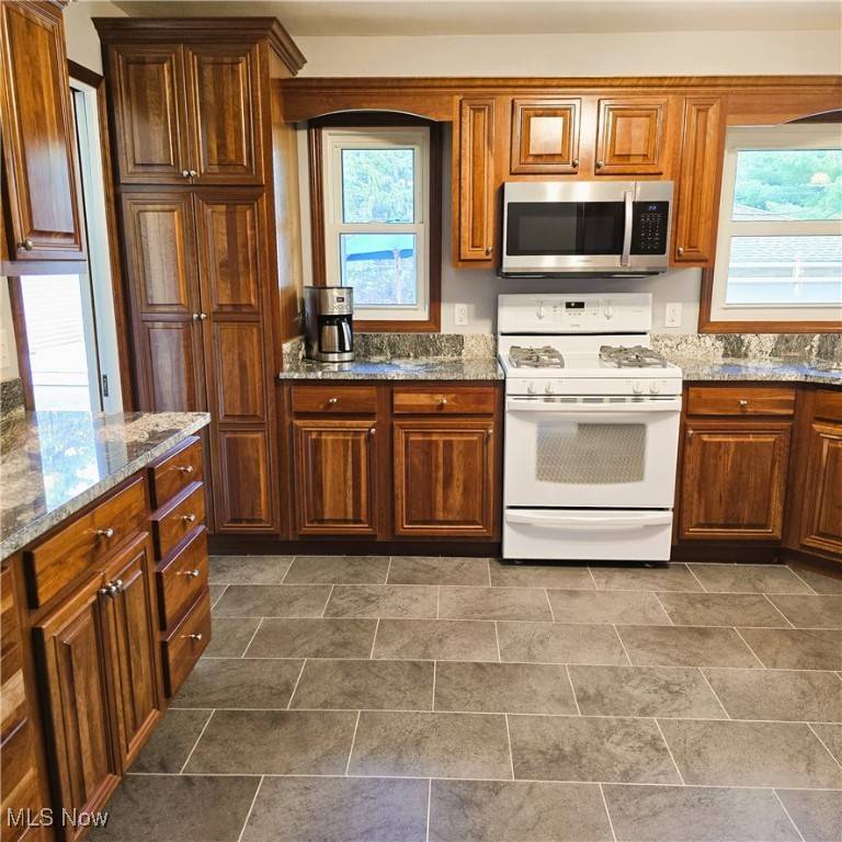 Parma, OH 44130,10898 Gordon DR