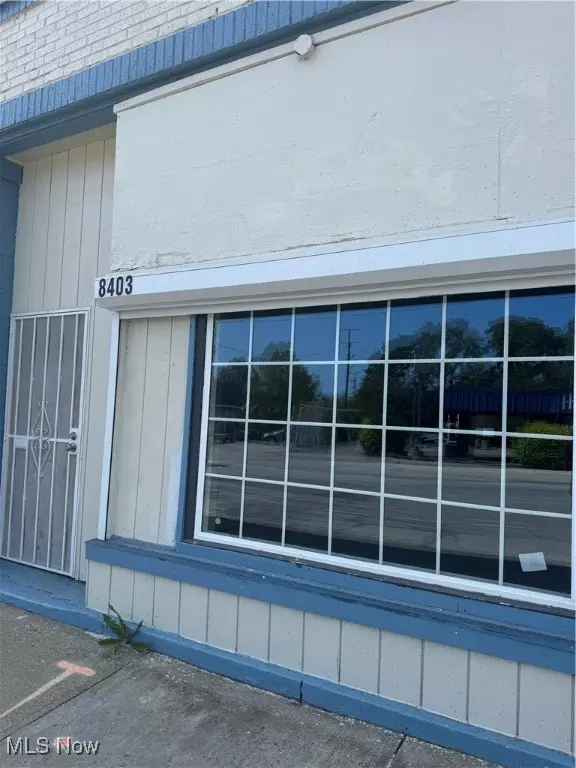 Cleveland, OH 44102,8403 Detroit AVE