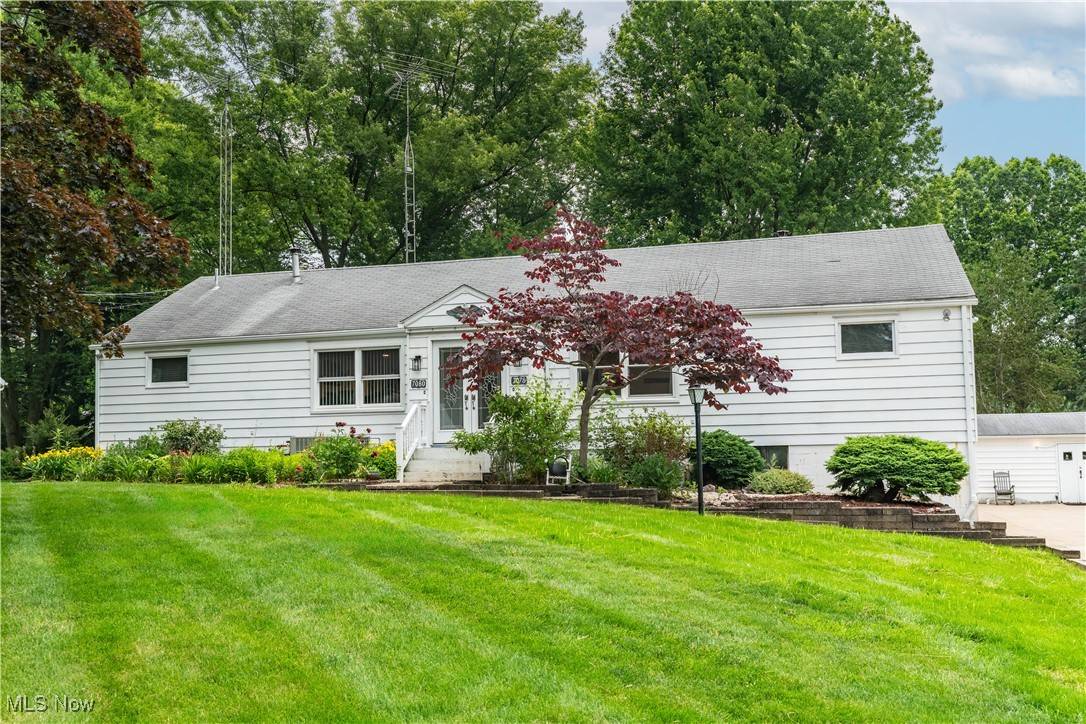 7080 Wren AVE NW, North Canton, OH 44720