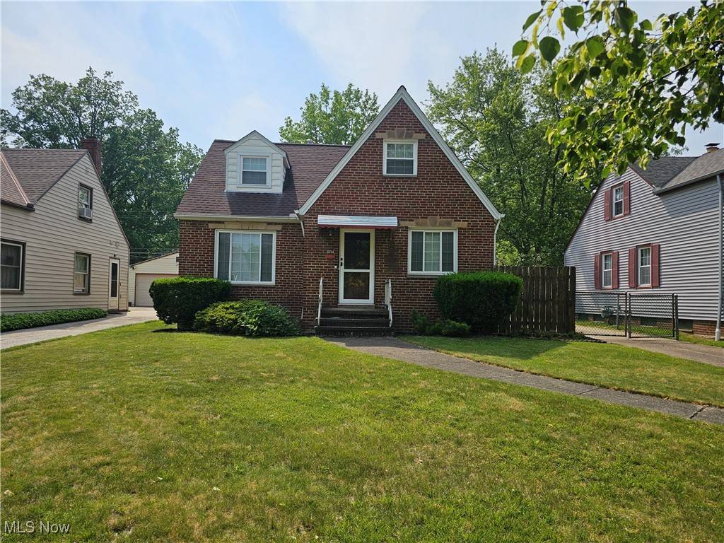 6714 Greenleaf AVE, Parma Heights, OH 44130