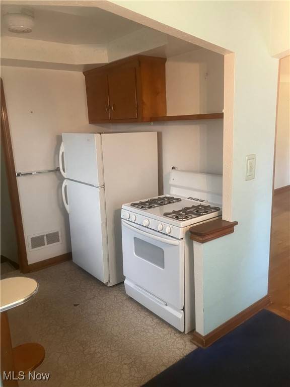 Parma, OH 44129,7718 Bertha AVE