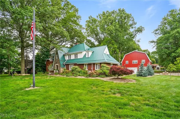 Norton, OH 44203,3571 Greenwich RD