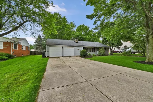 6860 Fry RD, Middleburg Heights, OH 44130