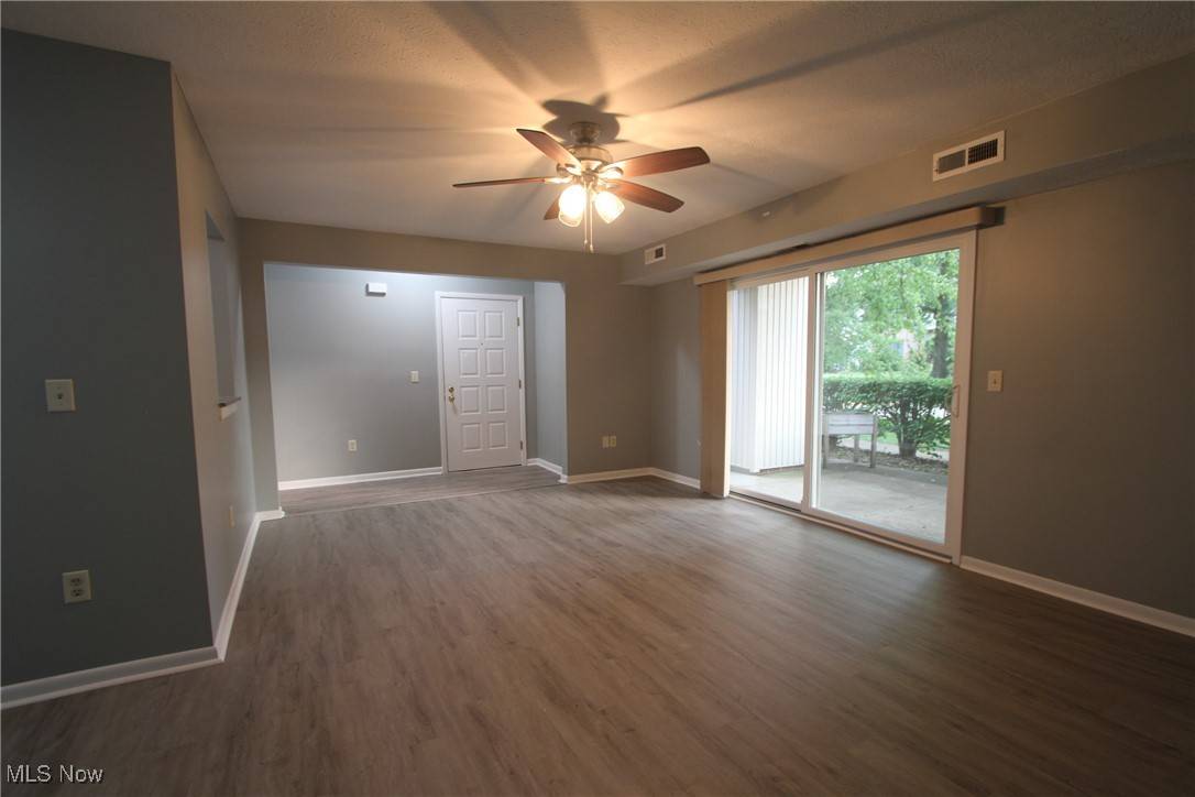 Mentor, OH 44060,7081 Village DR