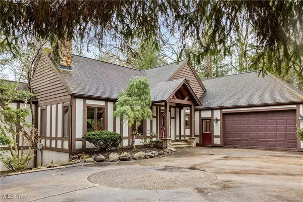 Gates Mills, OH 44040,1364 Echo Glen