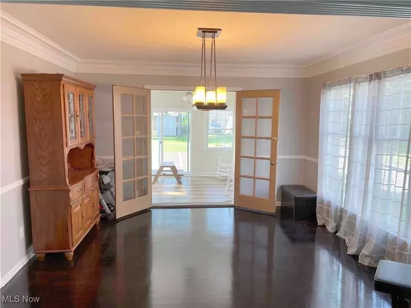 Shaker Heights, OH 44122,18520 Van Aken BLVD