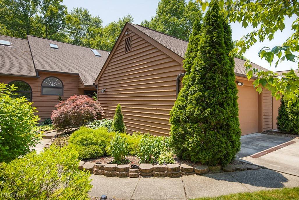 Sagamore Hills, OH 44067,7494 Millrace LN