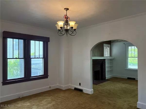 New Lexington, OH 43764,105 S Maple HTS