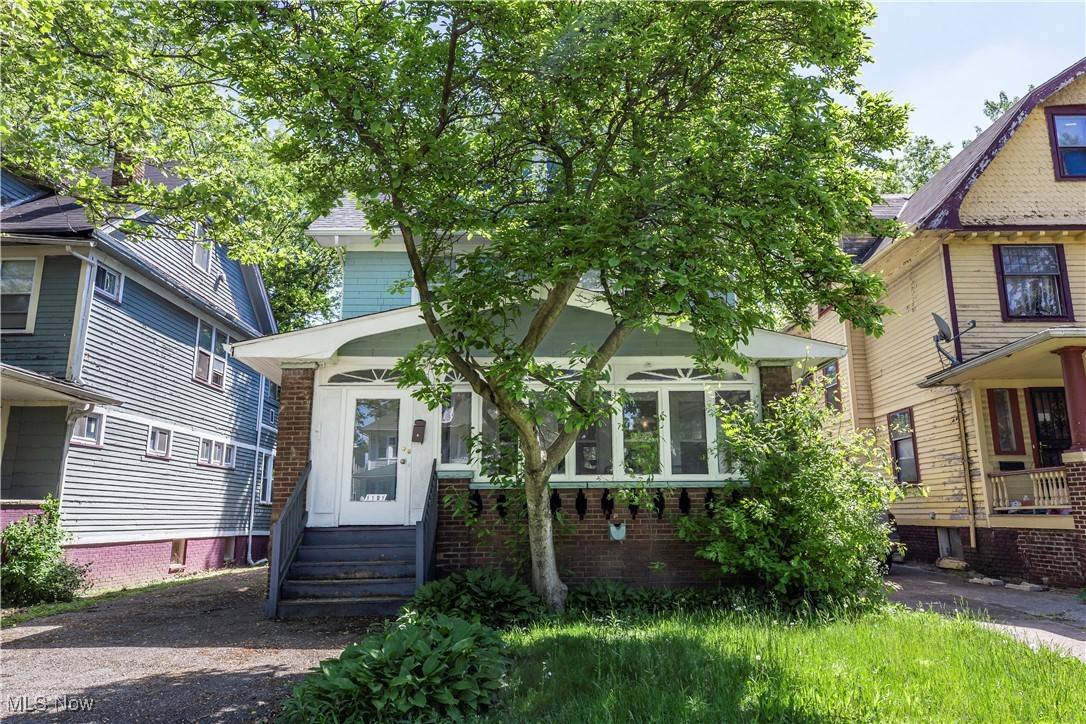 East Cleveland, OH 44112,1101 Carlyon RD