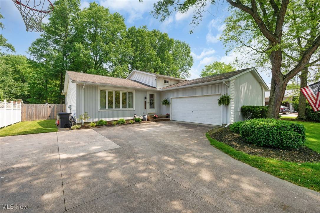 20478 Homestead Park DR, Strongsville, OH 44149