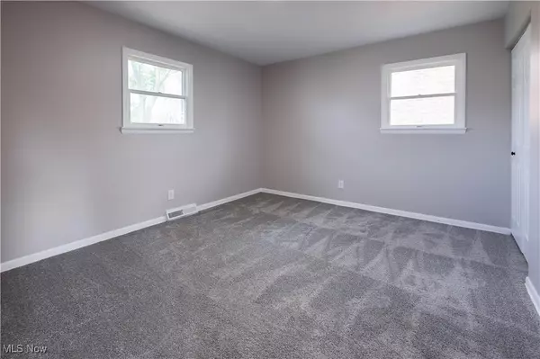 Elyria, OH 44035,334 Windsor DR
