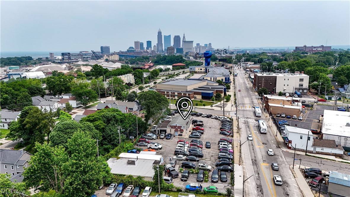 Cleveland, OH 44102,4910 Detroit AVE