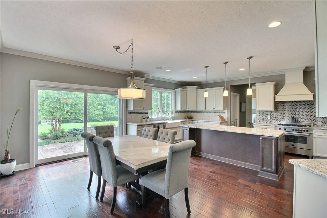 Westlake, OH 44145,3179 Merion CT