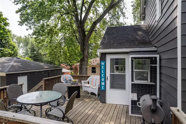 Wadsworth, OH 44281,145 W North ST